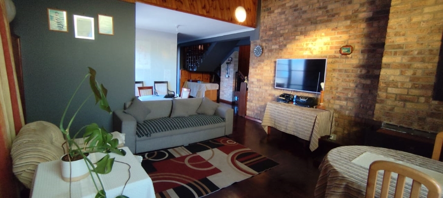 3 Bedroom Property for Sale in Lansdowne Western Cape